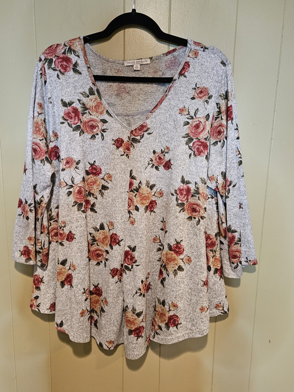 Green Envelope Floral V-Neck Tunic in Gray with Rose Print